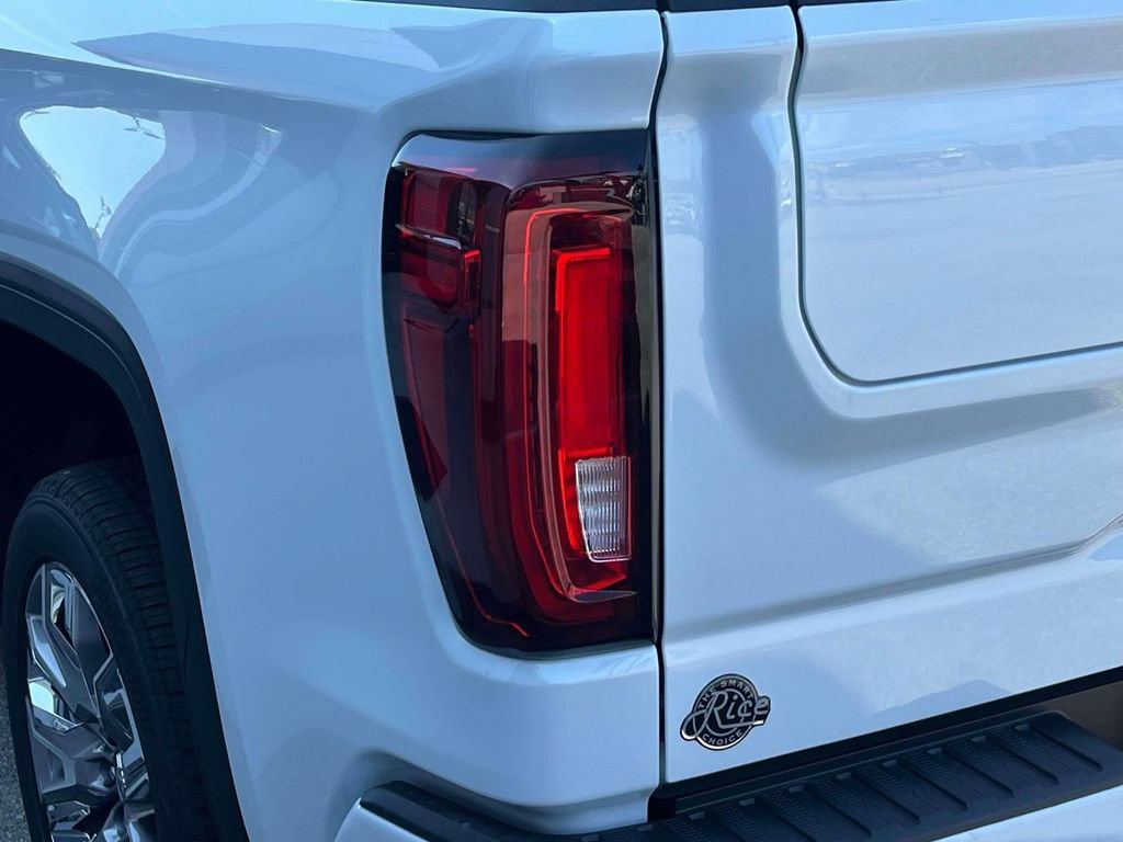 New 2026 GMC Sierra 1500 Denali w/ Denali Reserve Package AWD/4WD image 10