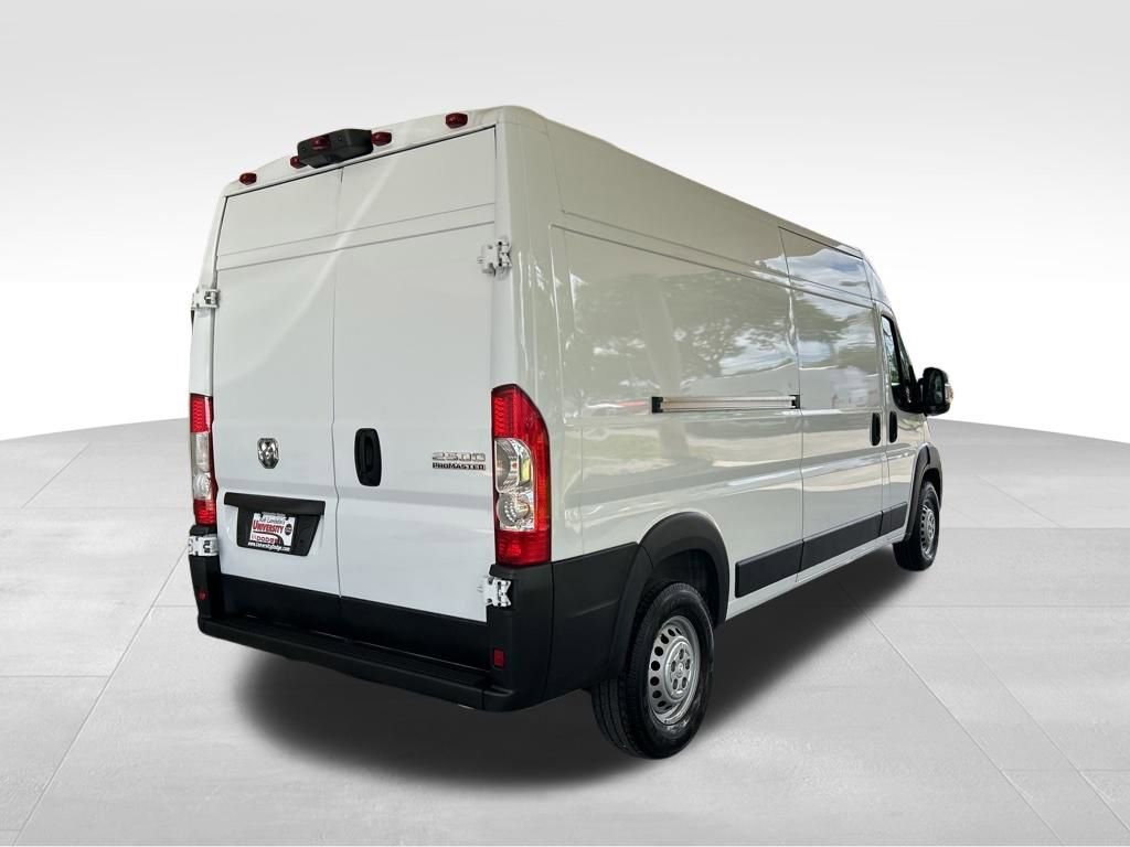 Used 2025 RAM ProMaster 2500 w/ Convenience Group FWD image 3