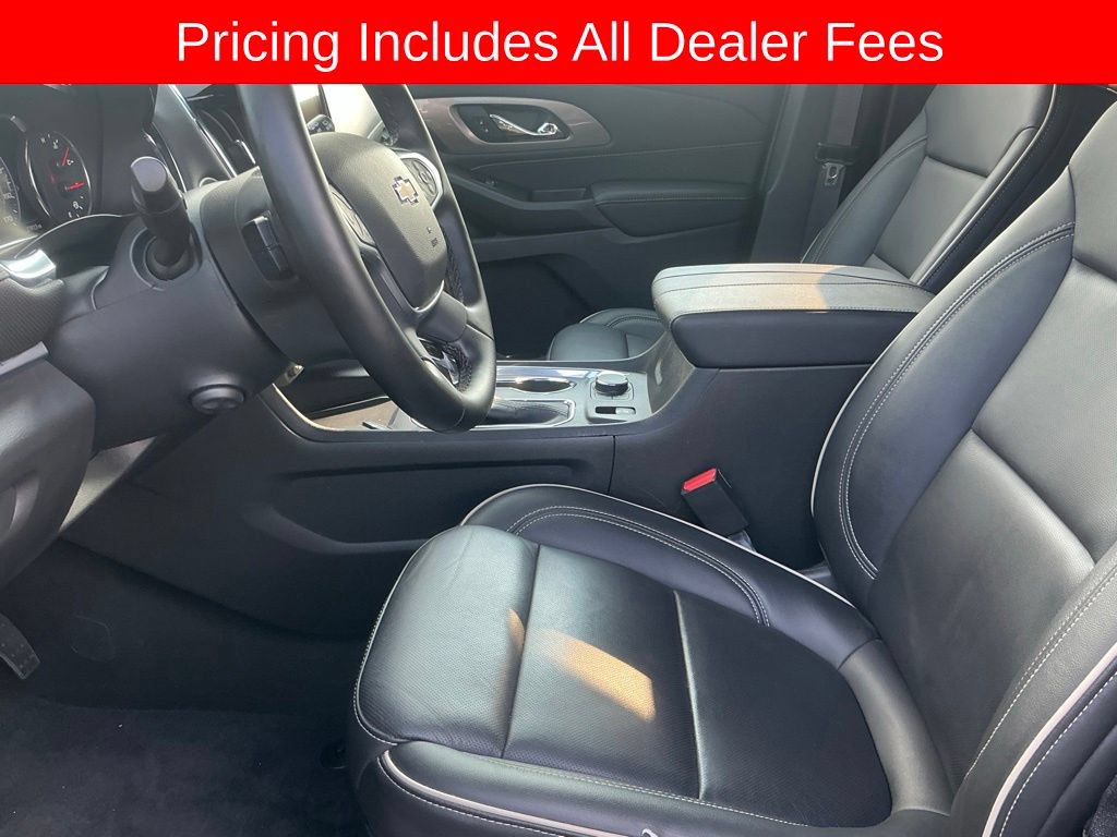 Used 2023 Chevrolet Traverse Premier FWD image 7
