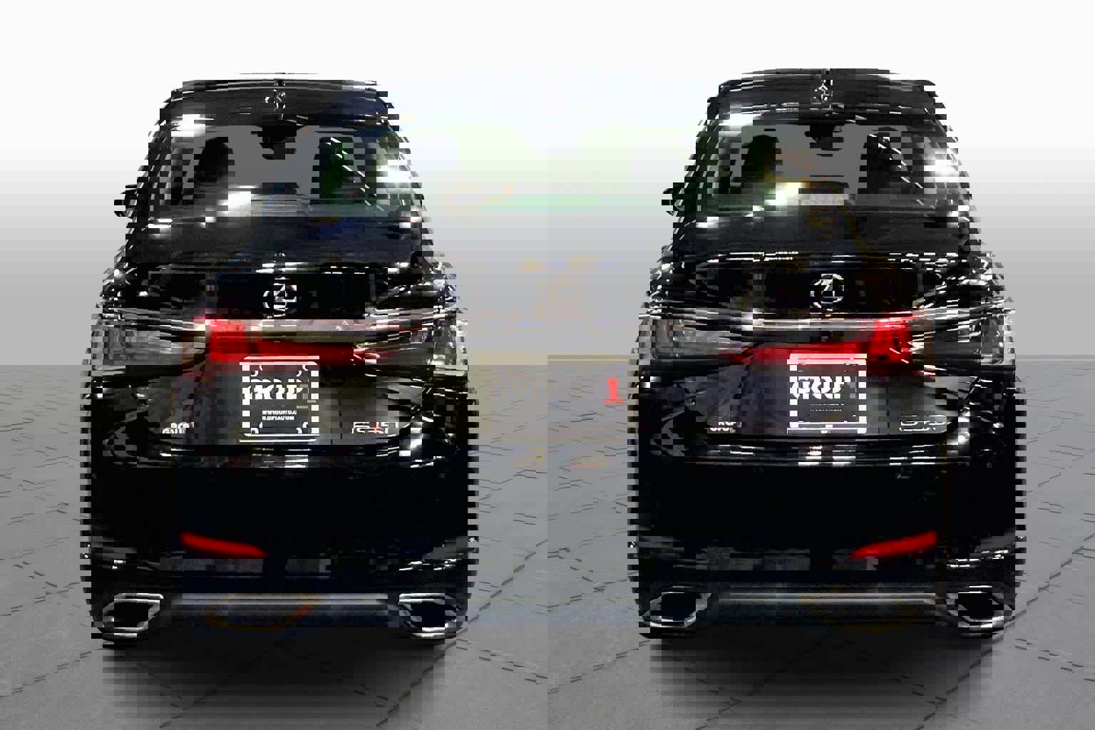 Used 2019 Lexus ES 350 w/ Luxury Package image 4