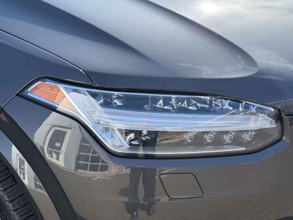 Certified 2024 Volvo XC90 T8 Plus w/ Protection Package Premier image 7