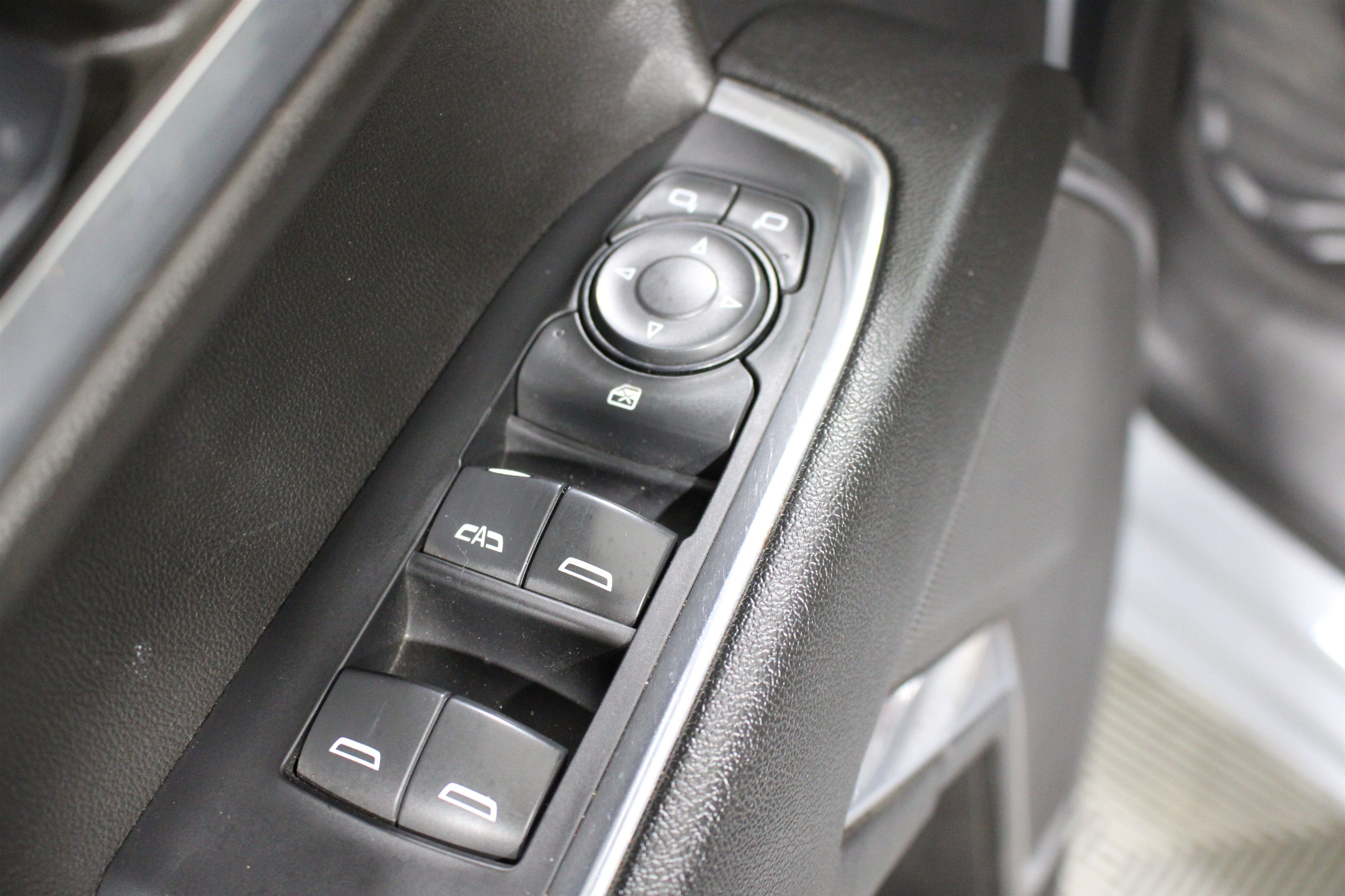 Used 2024 Chevrolet Silverado 1500 RST AWD/4WD image 7