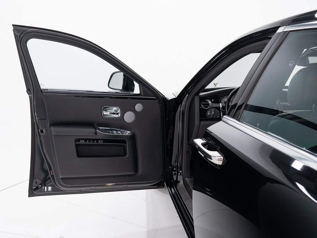 Certified 2017 Rolls-Royce Ghost image 11
