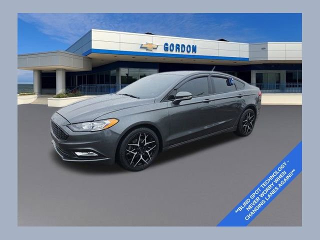 Used 2017 Ford Fusion SE image 1