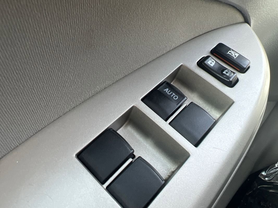 Used 2012 Toyota Corolla LE image 14