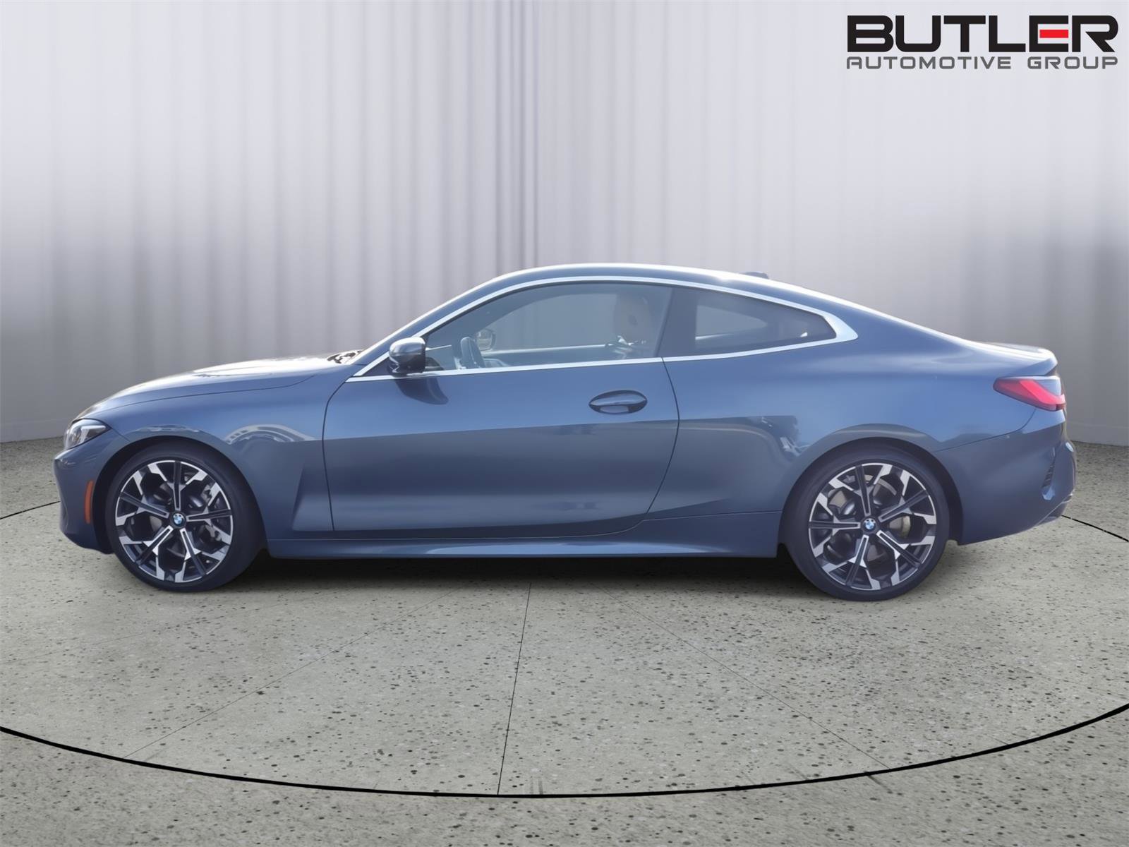 Used 2025 BMW 430i Coupe w/ Convenience Package image 4