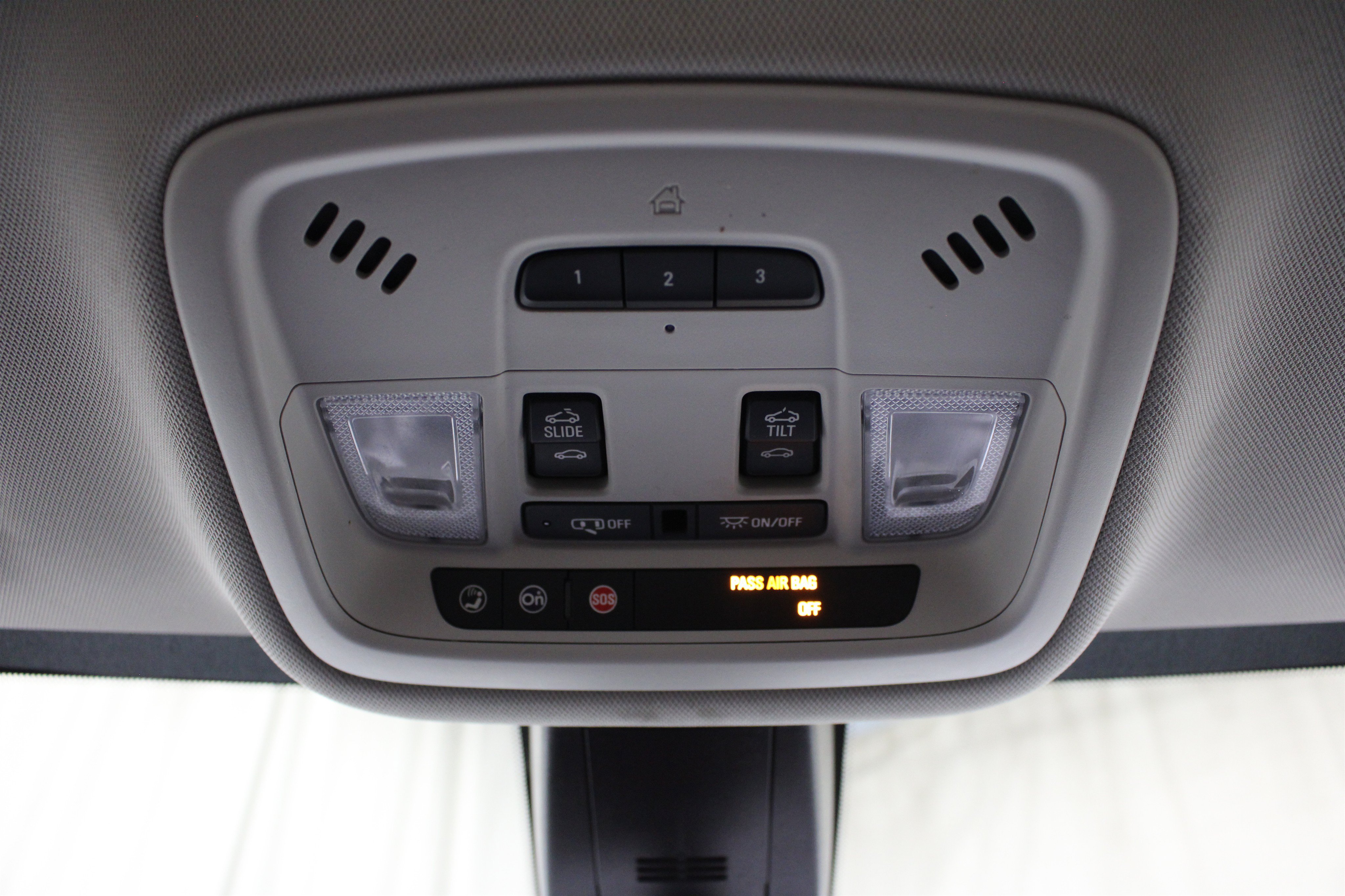 Used 2020 Chevrolet Traverse Premier w/ Redline Edition FWD image 22