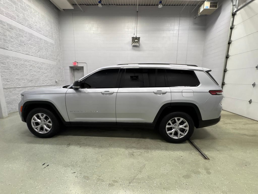 Used 2021 Jeep Grand Cherokee L Limited AWD/4WD image 7