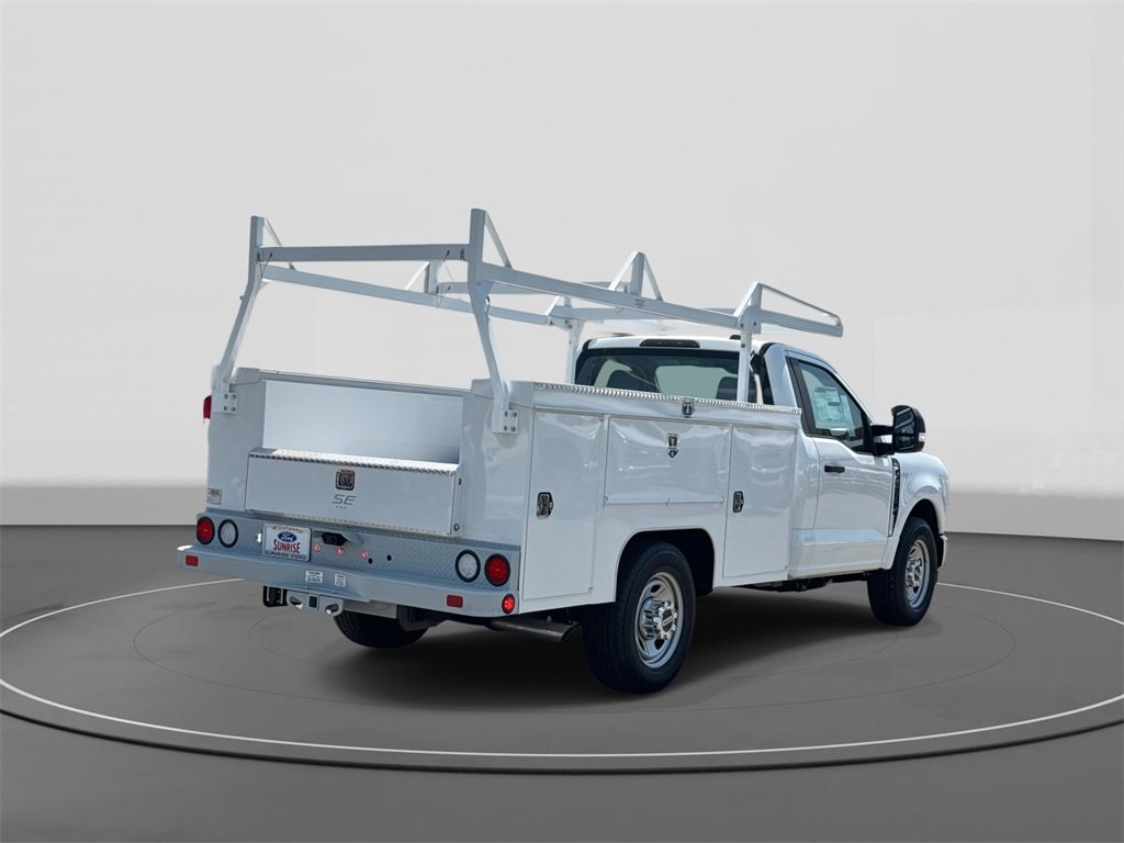 New 2025 Ford F350 XL w/ XL Chrome Package image 5