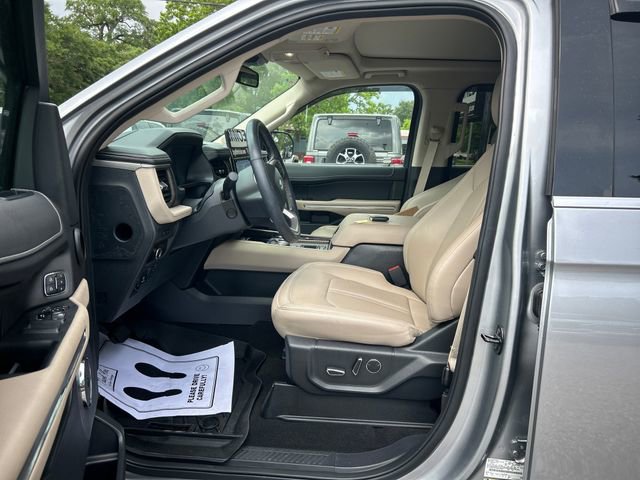 Used 2024 Ford Expedition Limited RWD image 9