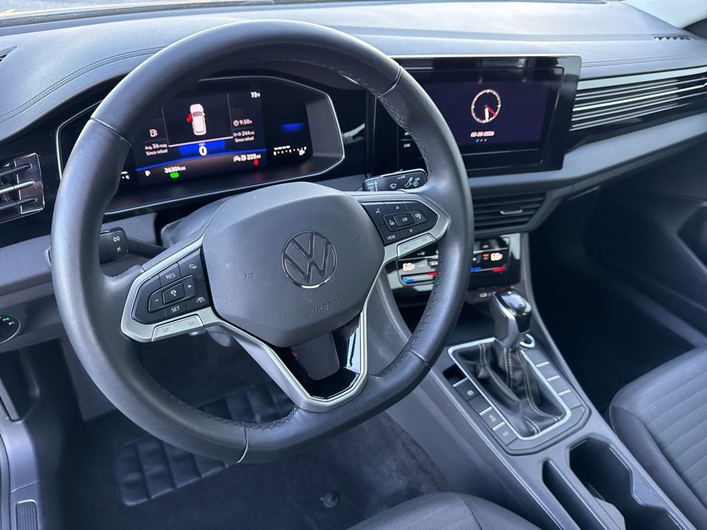 Certified 2025 Volkswagen Jetta S FWD image 18