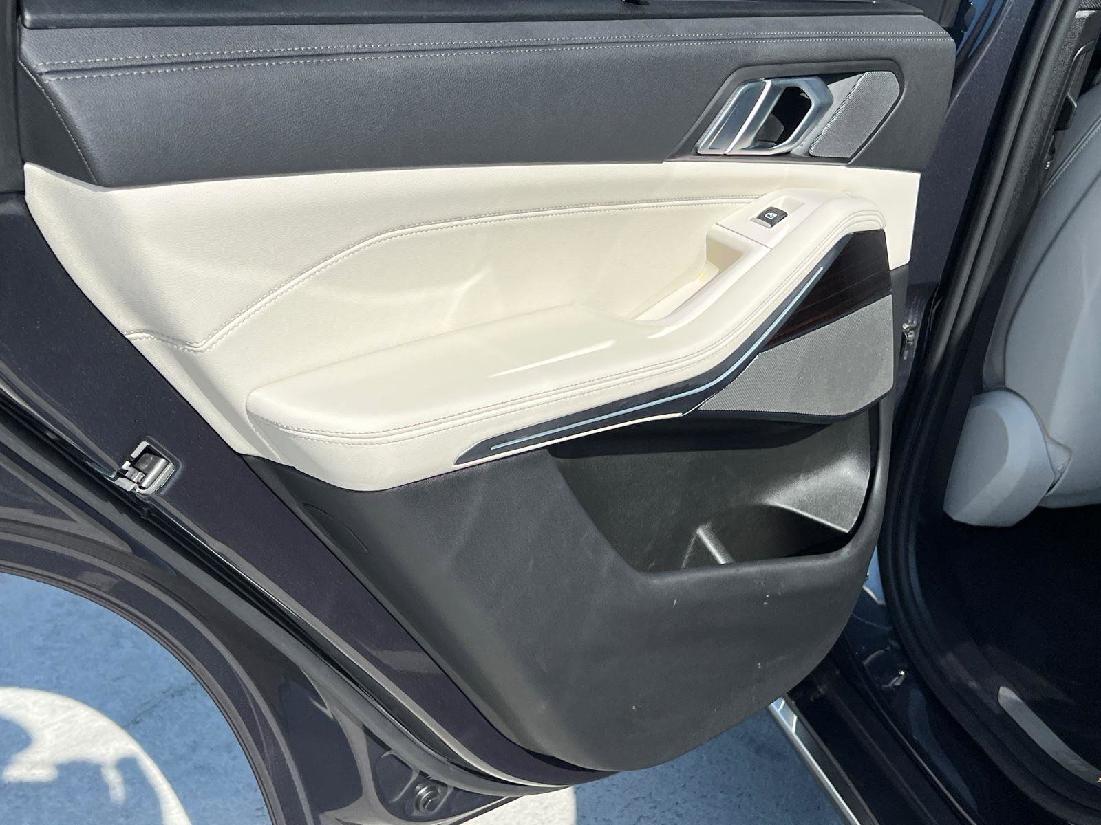 Used 2021 BMW X5 sDrive40i w/ Premium Package image 22