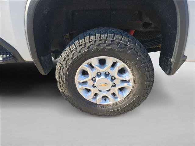 Used 2023 Chevrolet Silverado 2500 LT w/ Convenience Package image 6