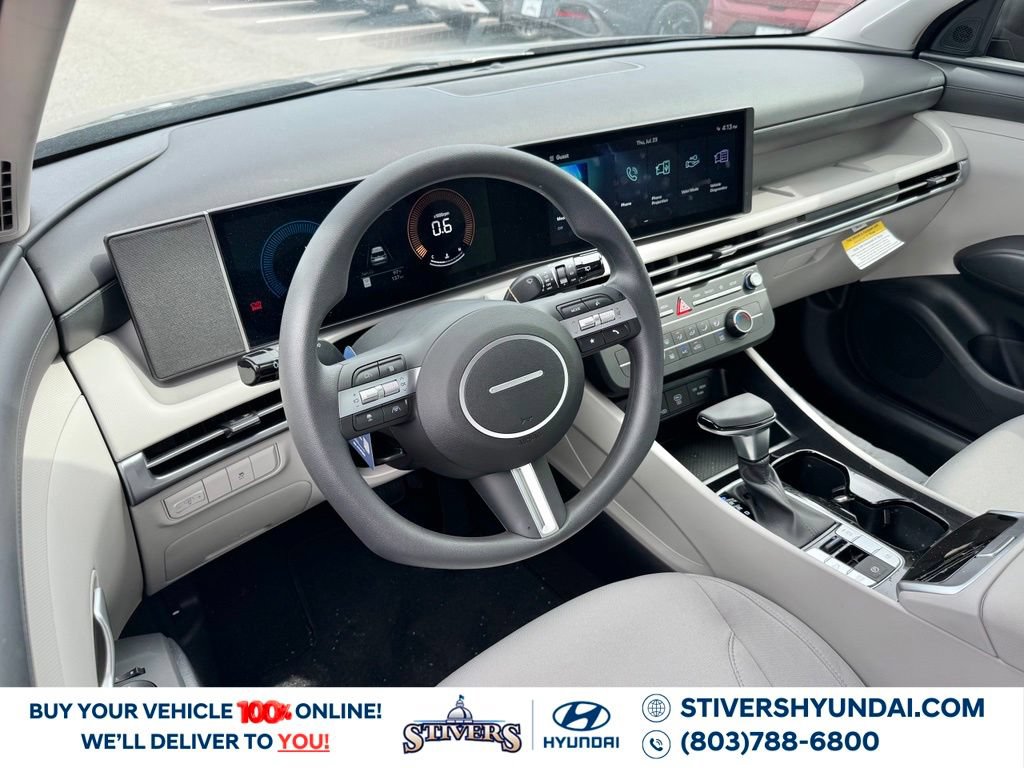 New 2026 Hyundai Tucson SE FWD image 2