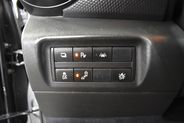 Used 2021 Nissan Kicks S FWD image 13