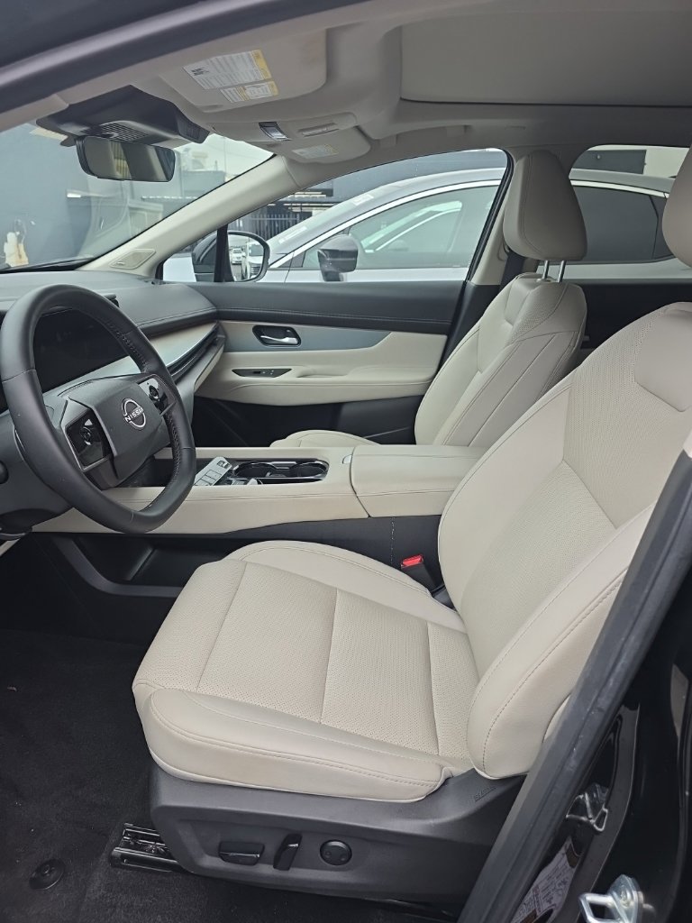 Used 2026 Nissan Murano SL AWD/4WD image 2