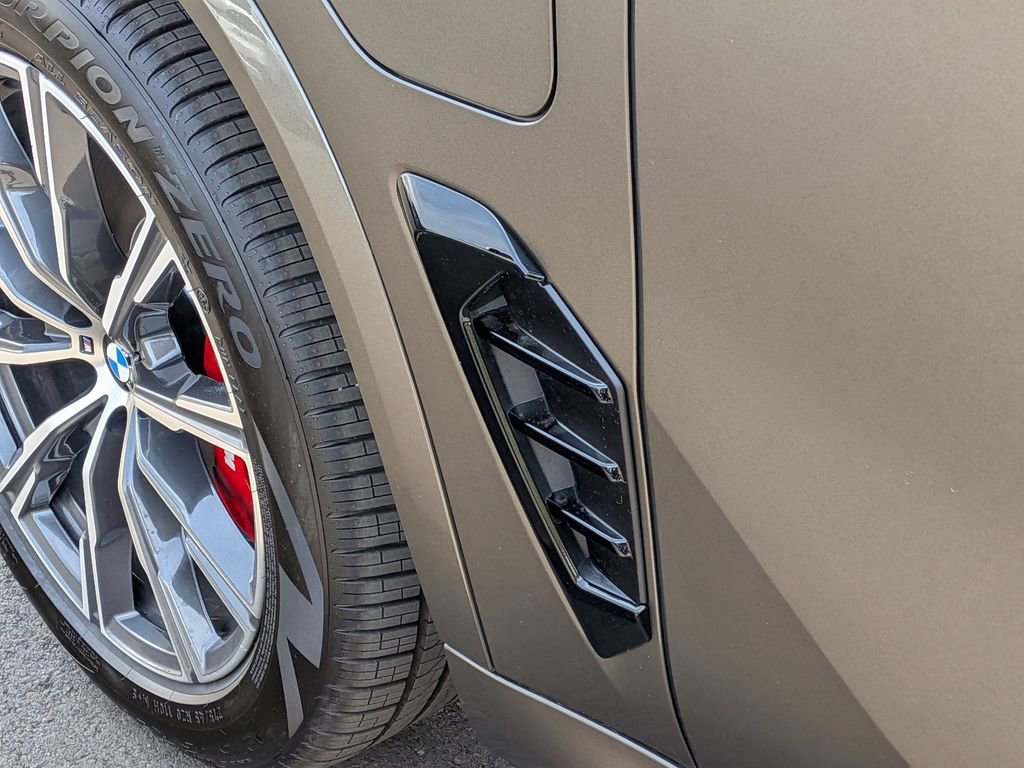 New 2026 BMW X5 xDrive50e w/ M Sport Package image 28