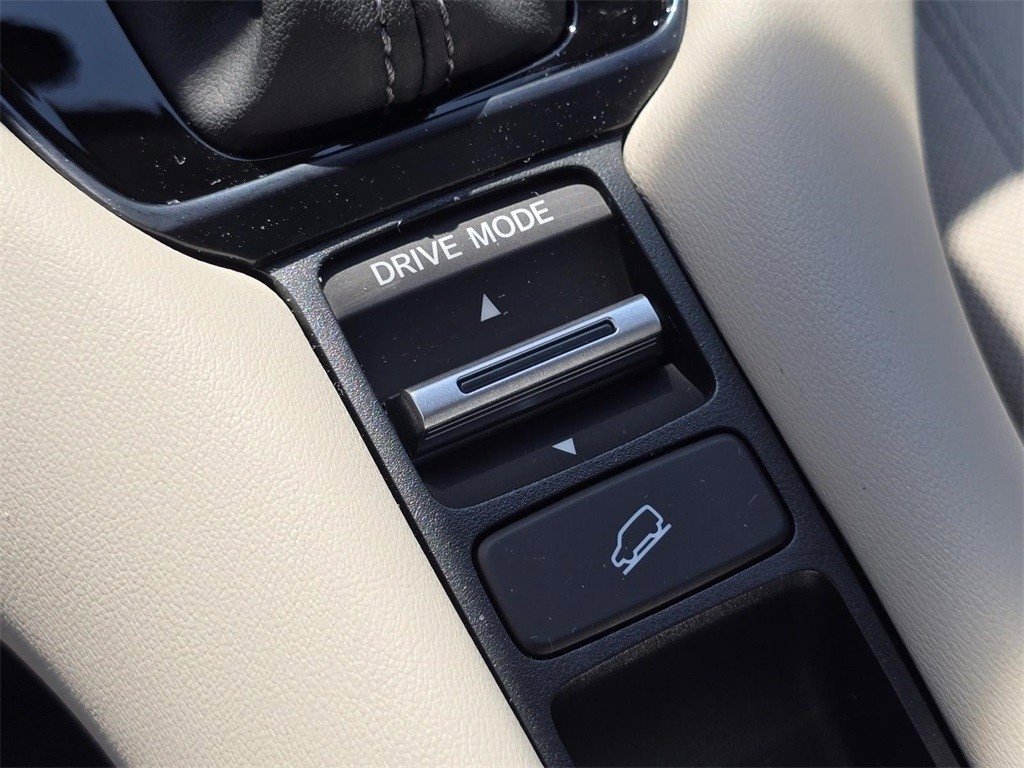 New 2026 Honda HR-V LX image 7