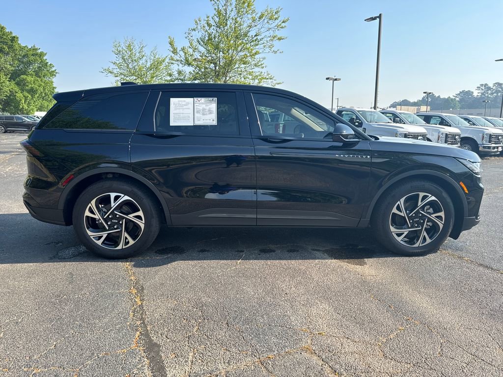 Used 2025 Lincoln Nautilus Premier w/ Equipment Group 102A AWD/4WD image 5