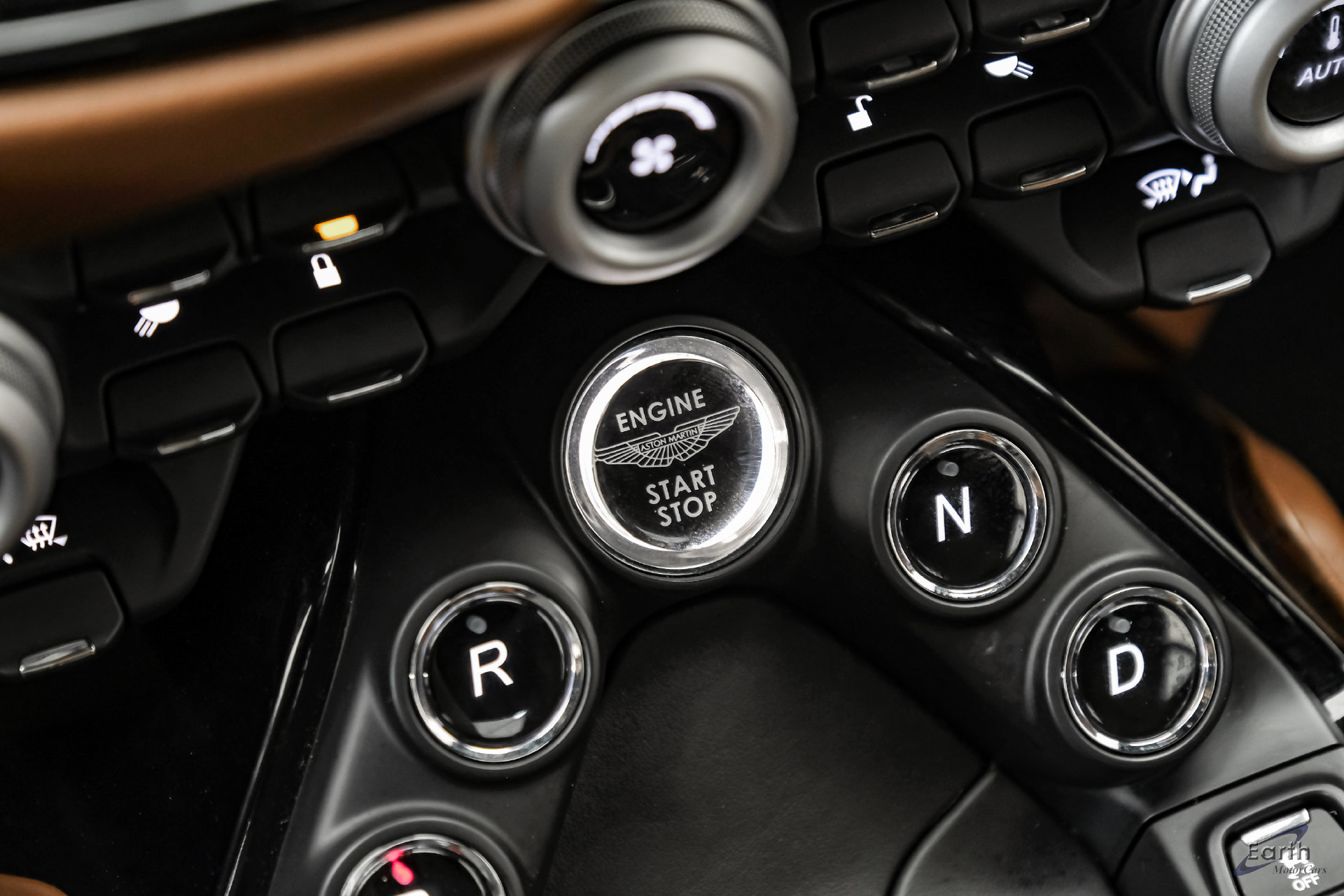 Used 2020 Aston Martin V8 Vantage Coupe RWD image 61