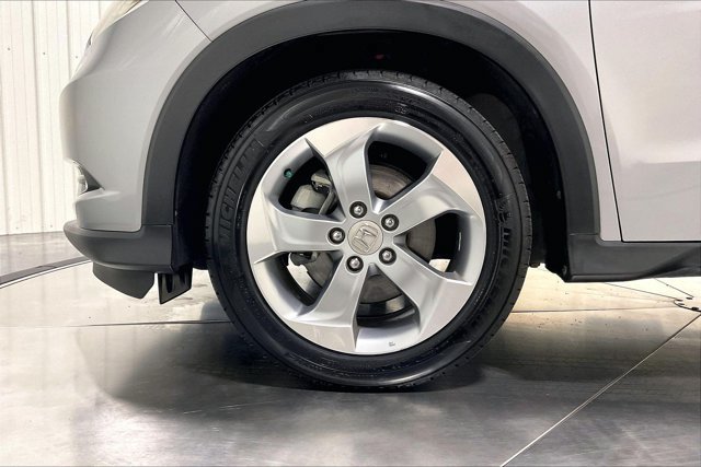 Used 2018 Honda HR-V LX image 9
