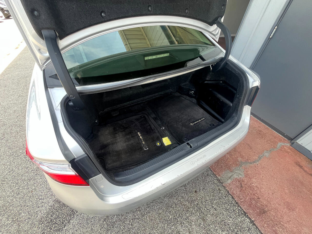 Used 2013 Lexus ES 300h image 15