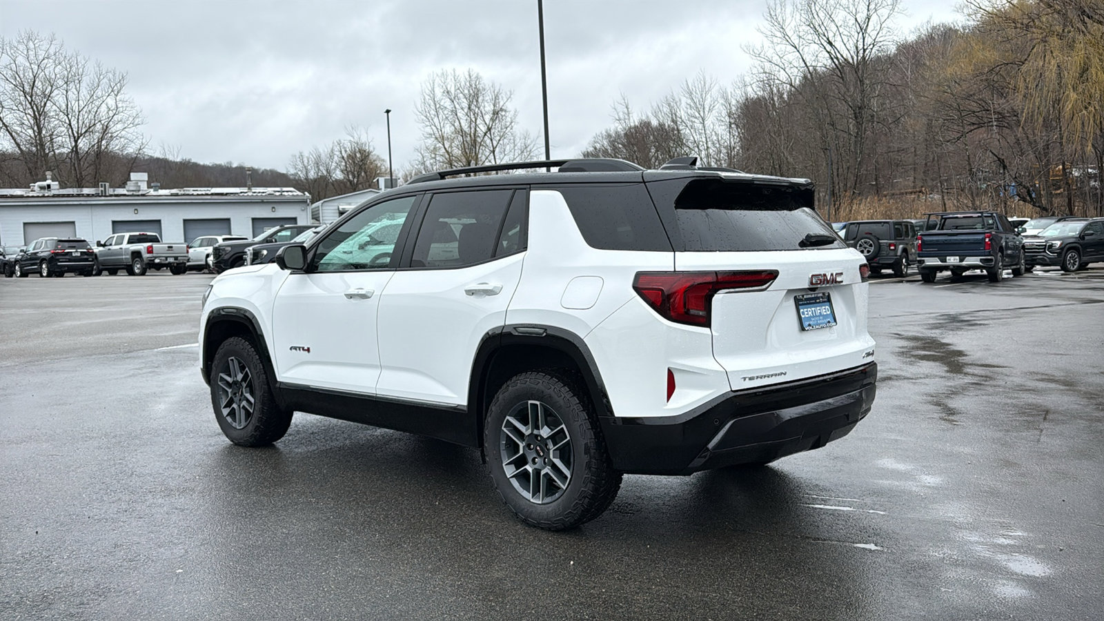 Used 2026 GMC Terrain AT4 w/ Technology Package II image 8