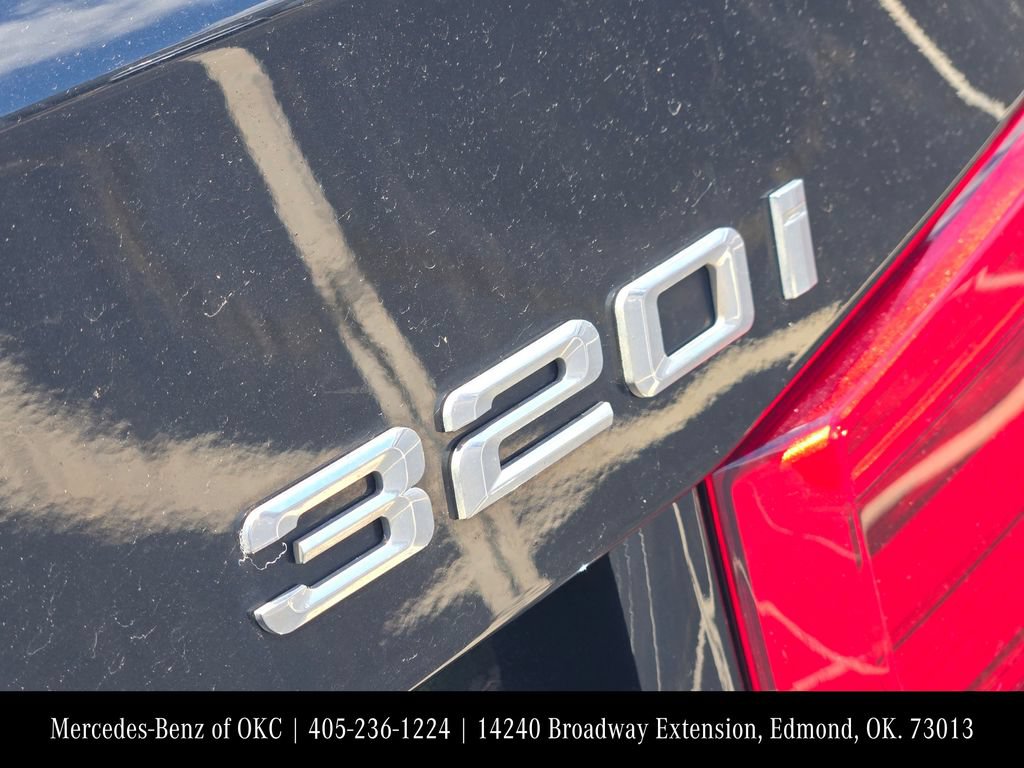 Used 2018 BMW 320i Sedan RWD image 8