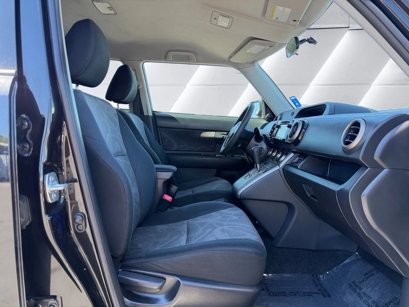 Used 2014 Scion xB FWD image 10
