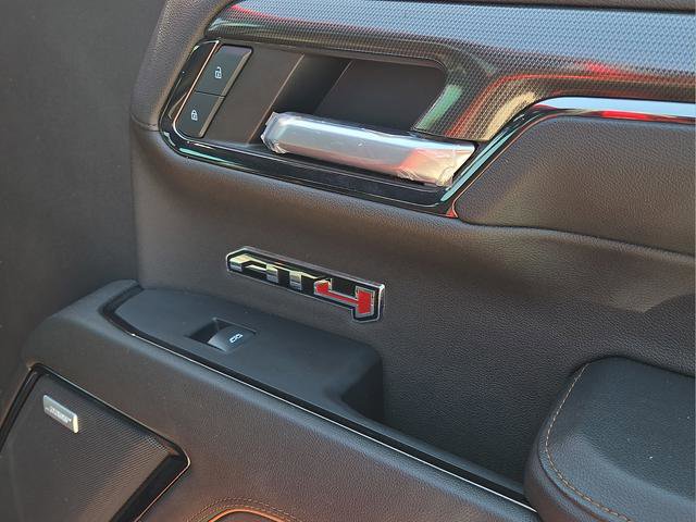 Used 2024 GMC Sierra 1500 AT4 w/ Technology Package AWD/4WD image 14