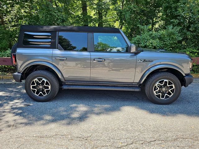 Used 2023 Ford Bronco Outer Banks AWD/4WD image 2