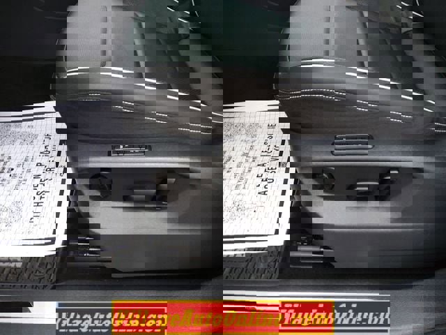 Used 2023 Volkswagen Tiguan SEL R-Line image 11