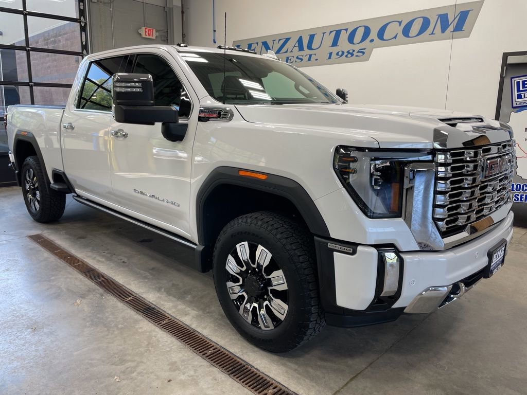 Used 2025 GMC Sierra 2500 Denali w/ Denali Reserve Package image 2