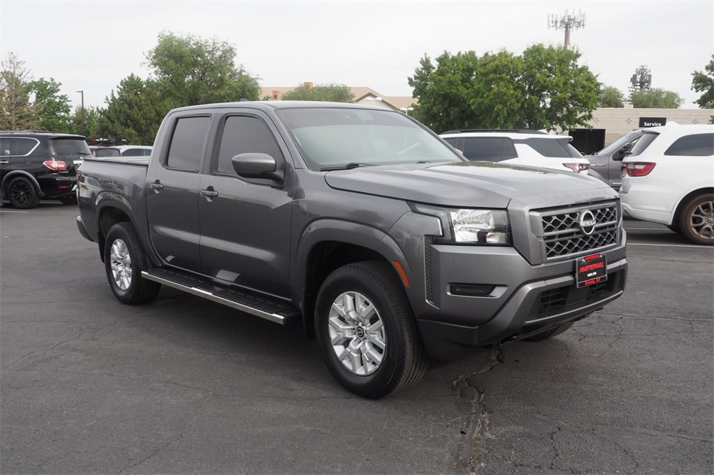 Used 2022 Nissan Frontier SV image 3