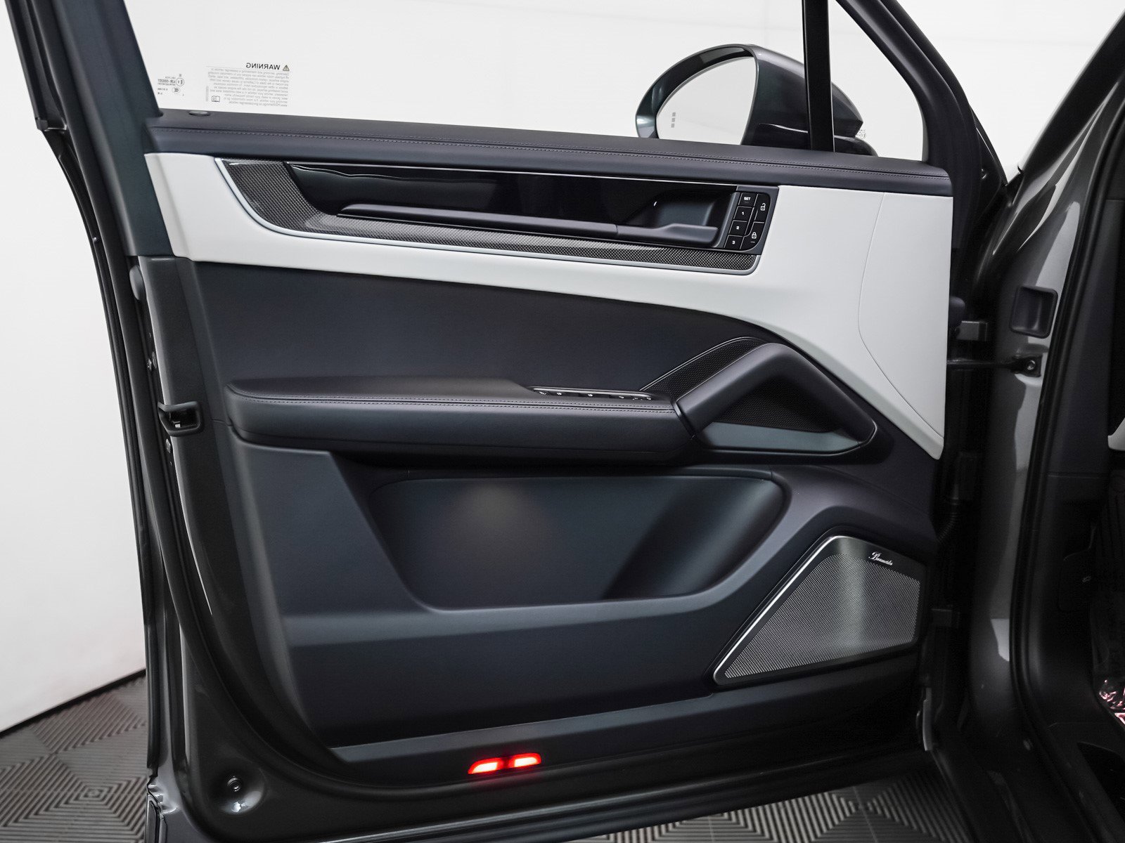 New 2026 Porsche Cayenne Turbo image 28