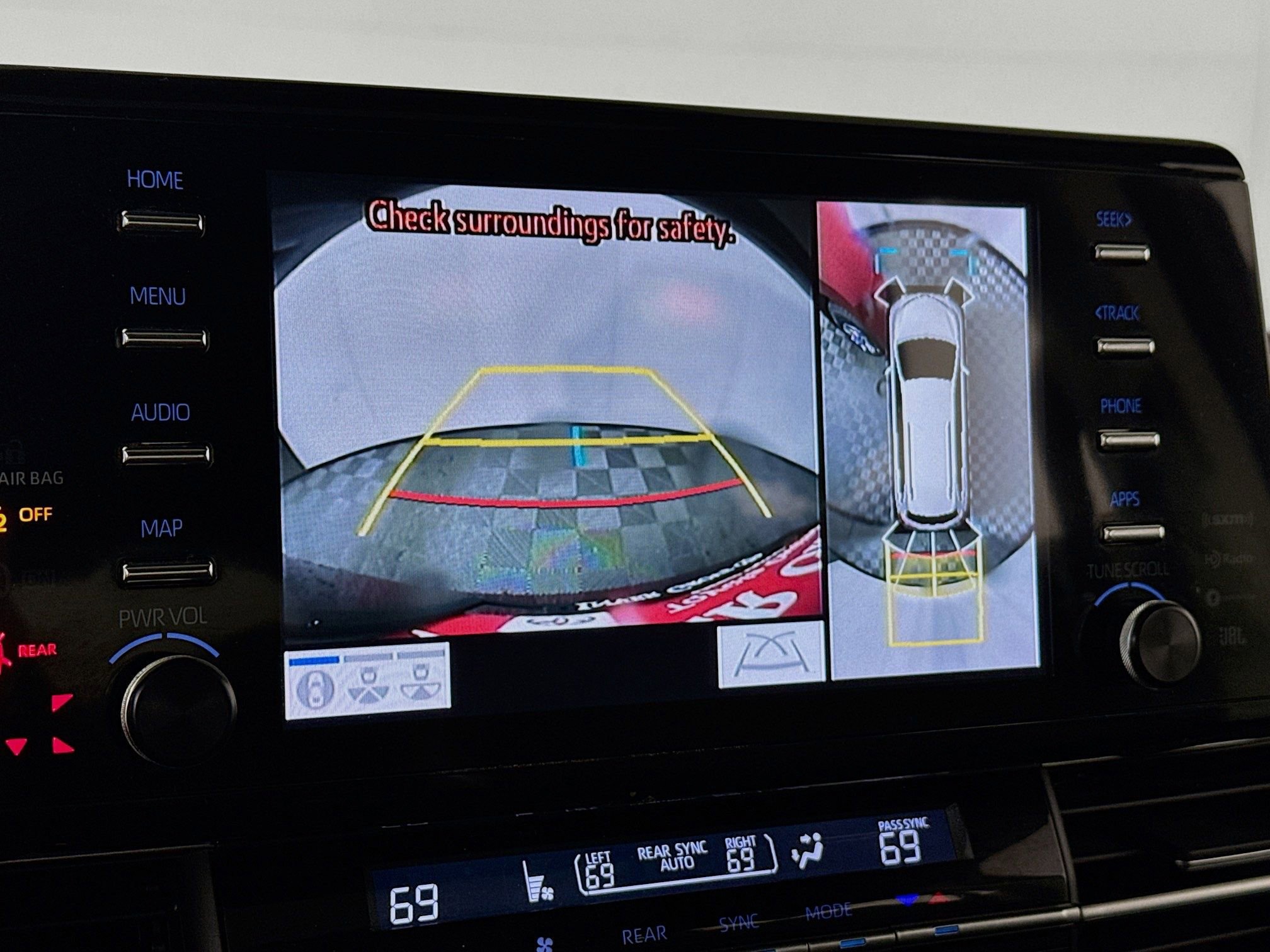 Certified 2023 Toyota Sienna Platinum image 17