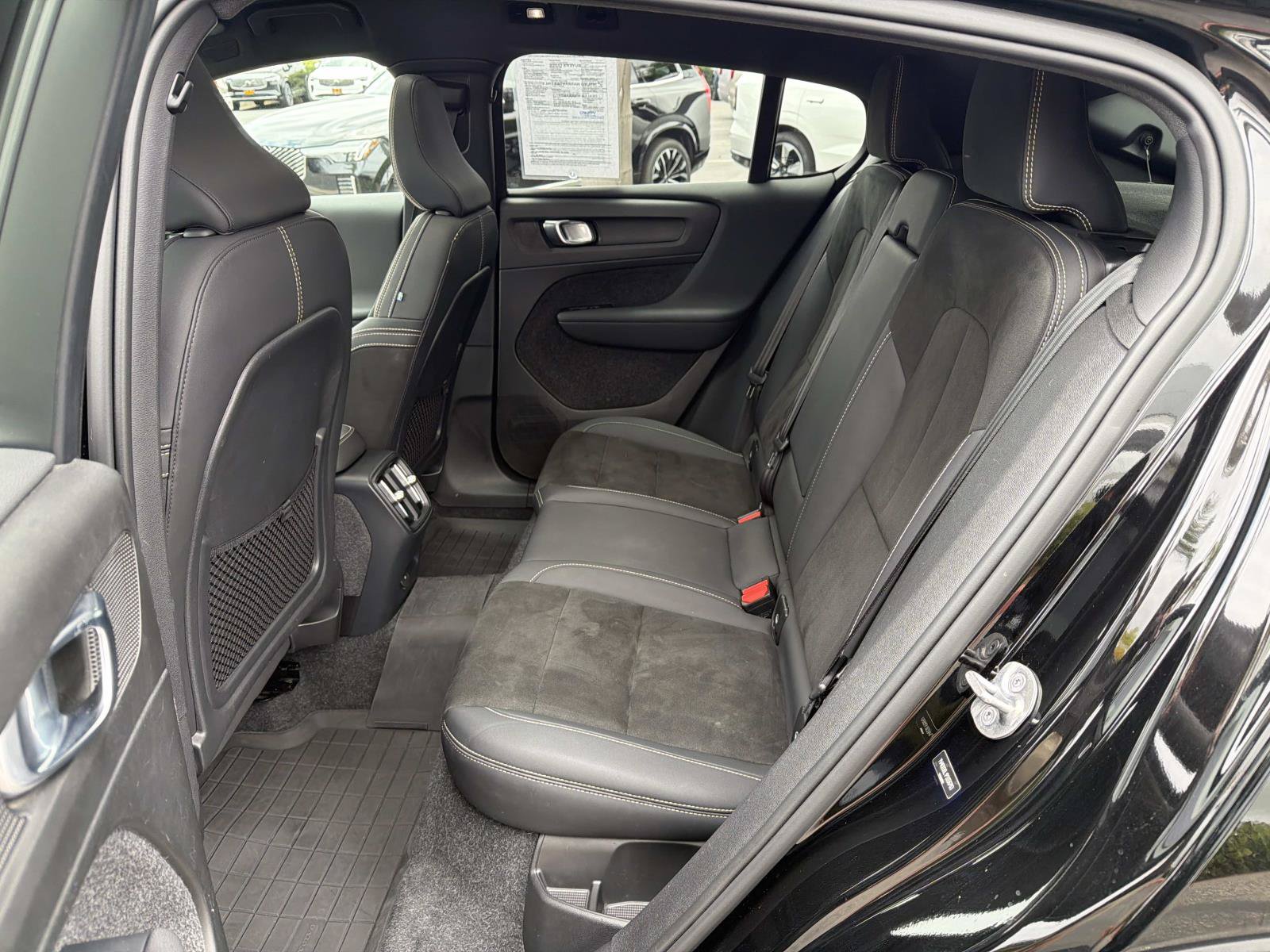 Certified 2023 Volvo C40 P8 Recharge Plus w/ Protection Package Premier AWD/4WD image 22