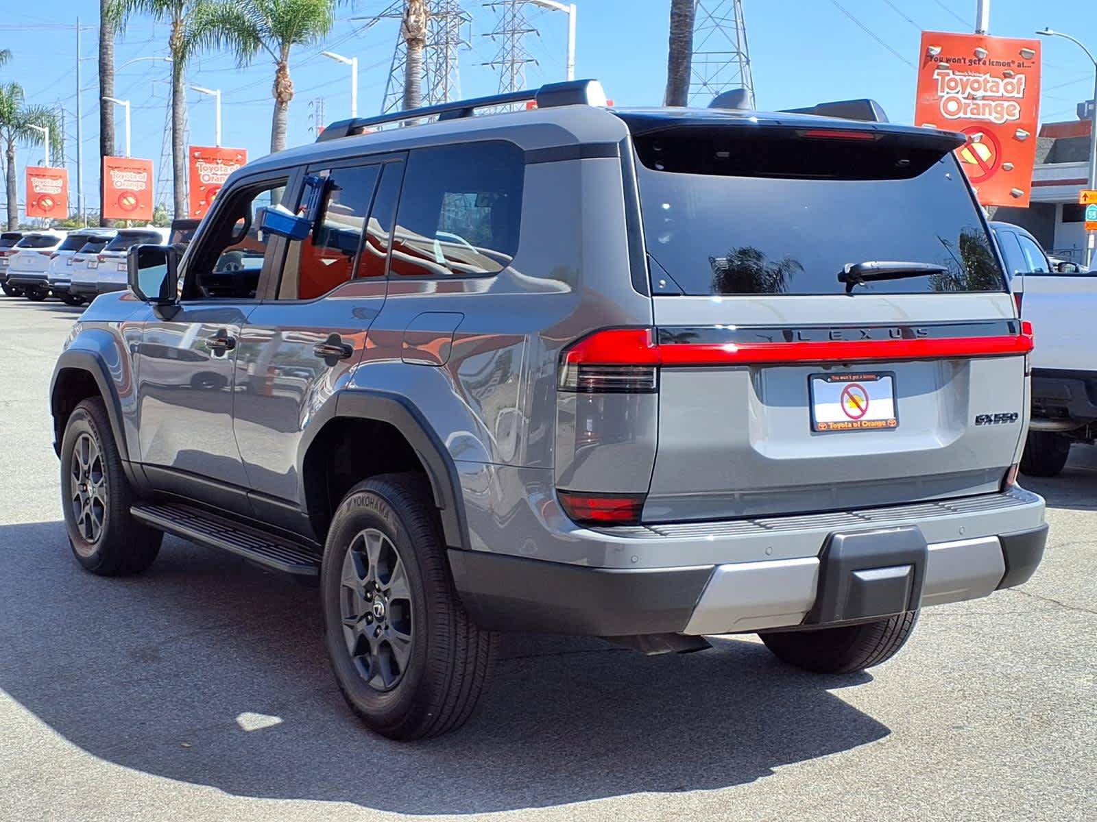Used 2025 Lexus GX 550 AWD/4WD image 4