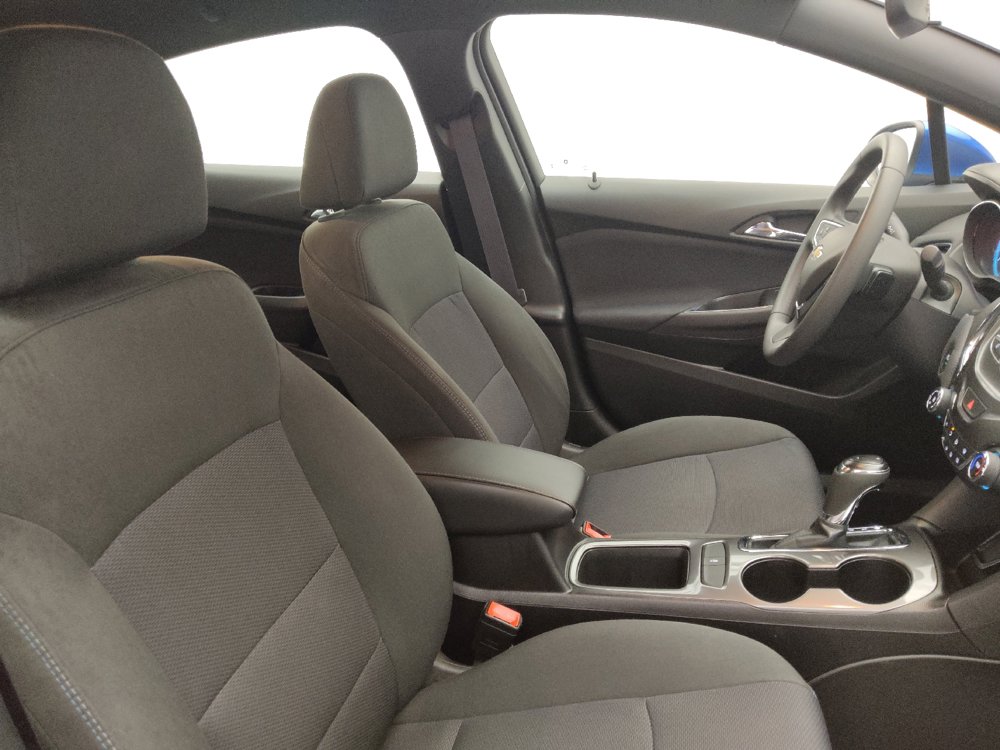 Used 2017 Chevrolet Cruze LT w/ Convenience Package FWD image 21