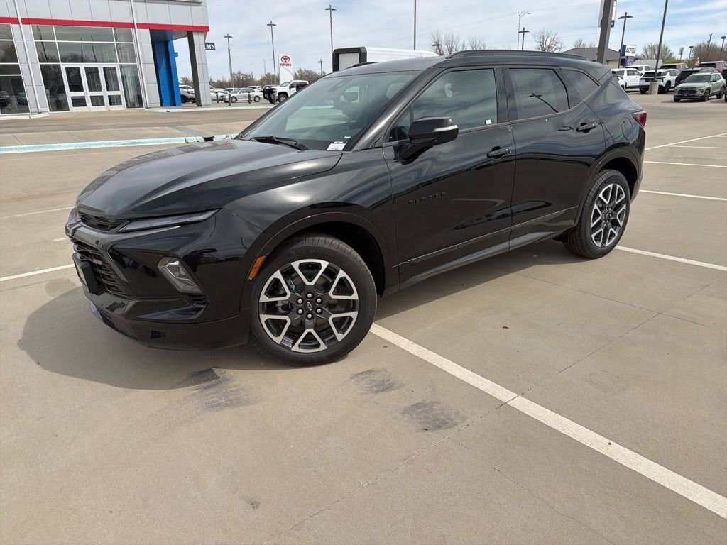 New 2025 Chevrolet Blazer RS w/ Driver Confidence II Package FWD image 1