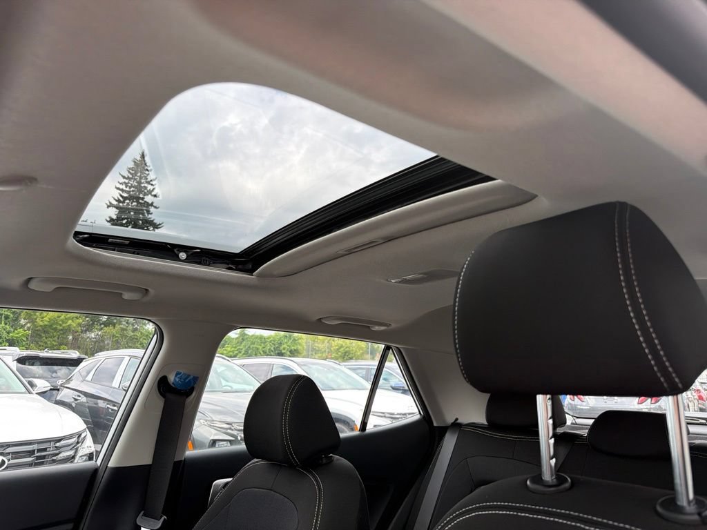New 2026 Hyundai Venue SEL FWD image 15