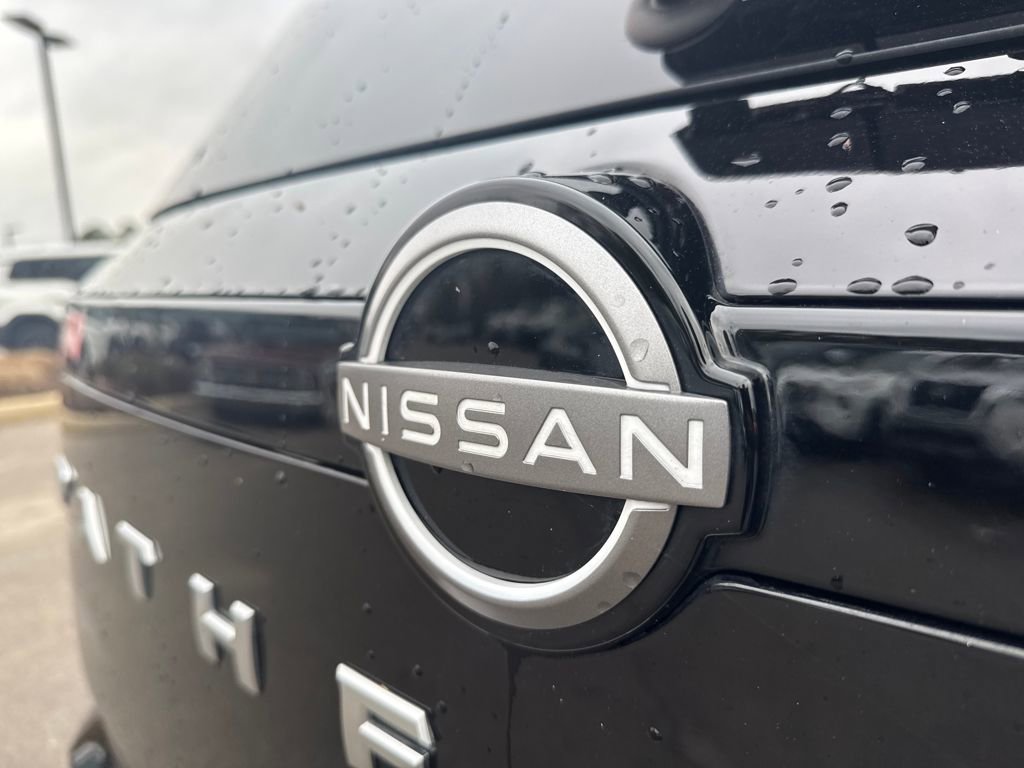 Used 2025 Nissan Pathfinder Platinum w/ Cargo Package image 44