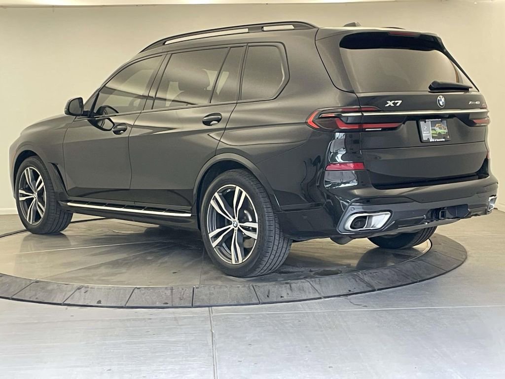 Used 2024 BMW X7 xDrive40i AWD/4WD image 3