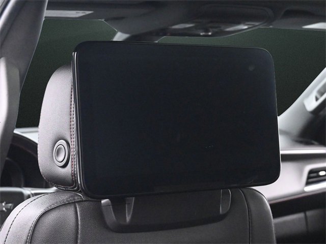 Used 2022 Chevrolet Suburban RST w/ Luxury Package image 17