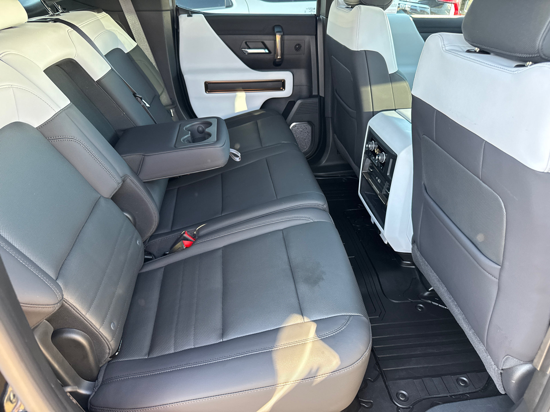 Used 2024 GMC Hummer EV 3X w/ LPO, Sport Package AWD/4WD image 15