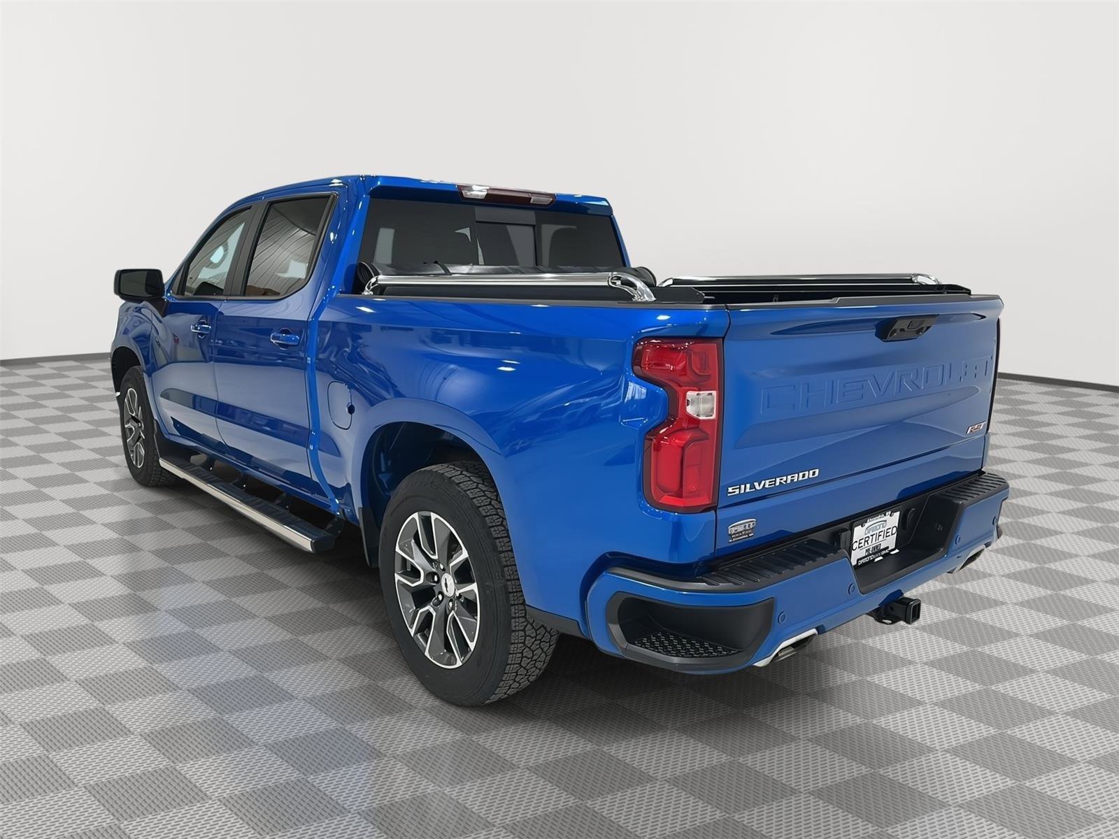 Used 2023 Chevrolet Silverado 1500 RST w/ Convenience Package II image 3