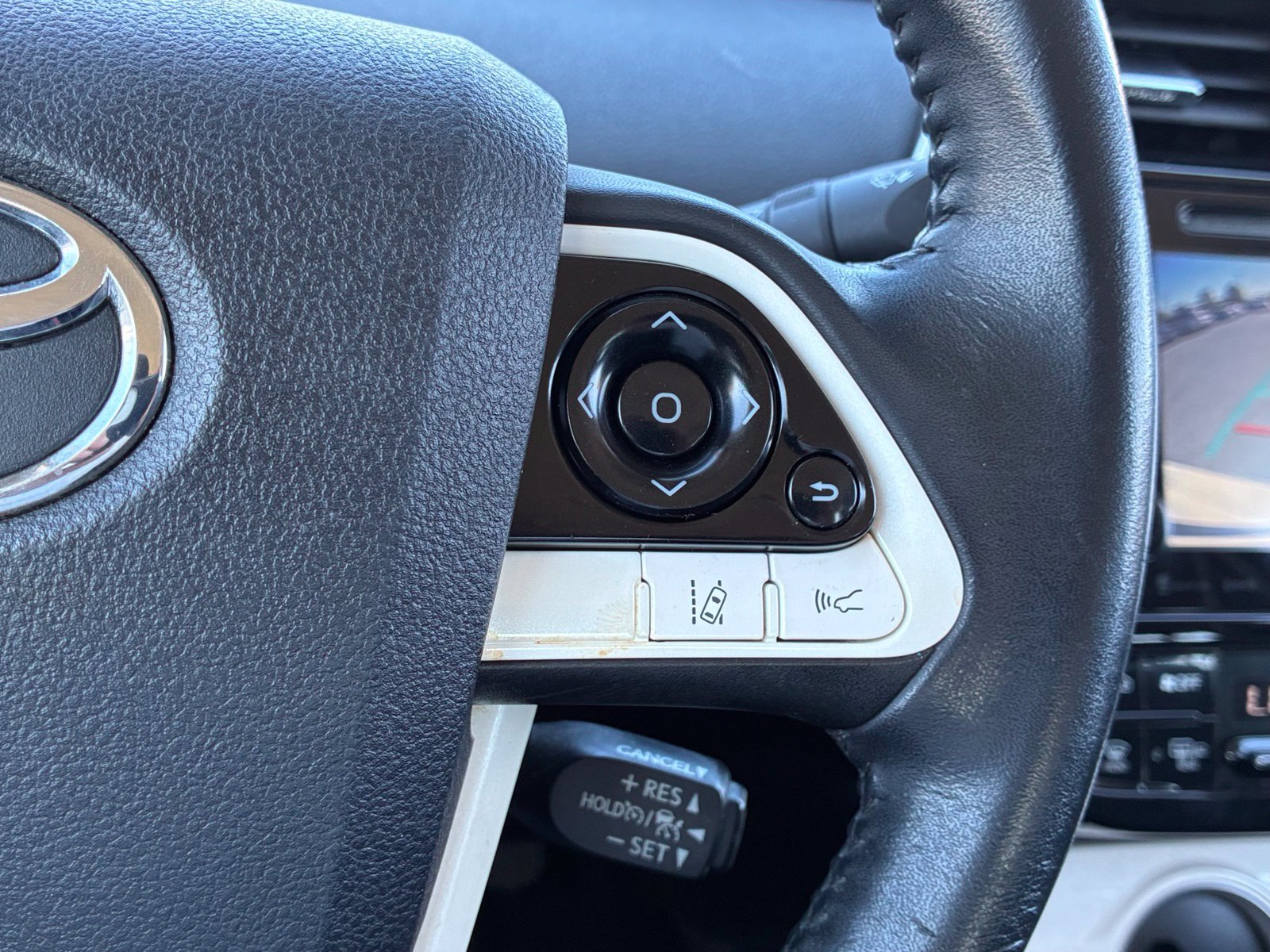 Used 2018 Toyota Prius Prime Plus FWD image 23