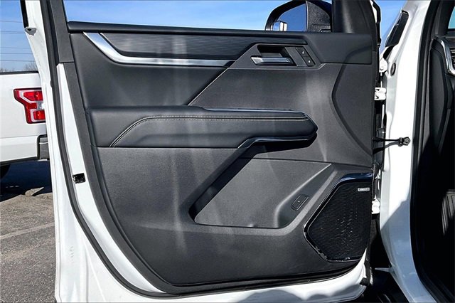 Used 2025 GMC Acadia Elevation image 20