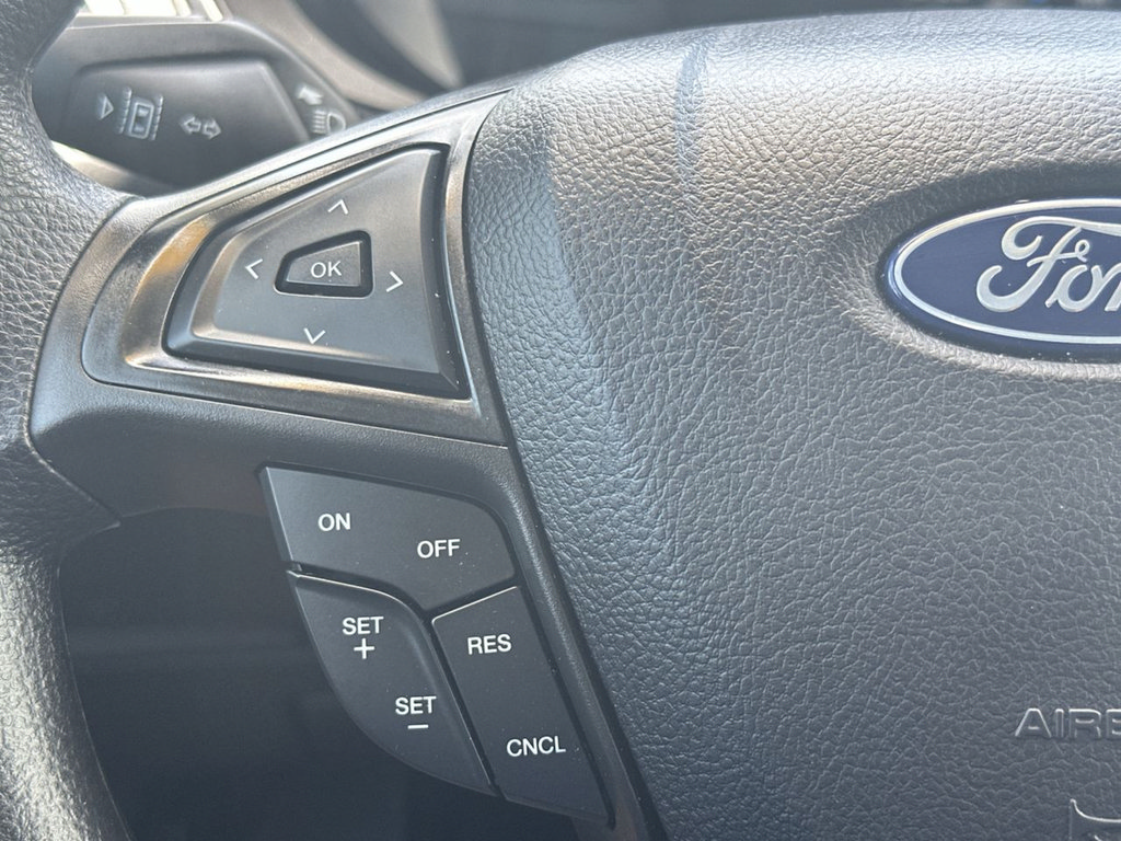 Used 2024 Ford Edge SE w/ Black Appearance Package AWD/4WD image 29