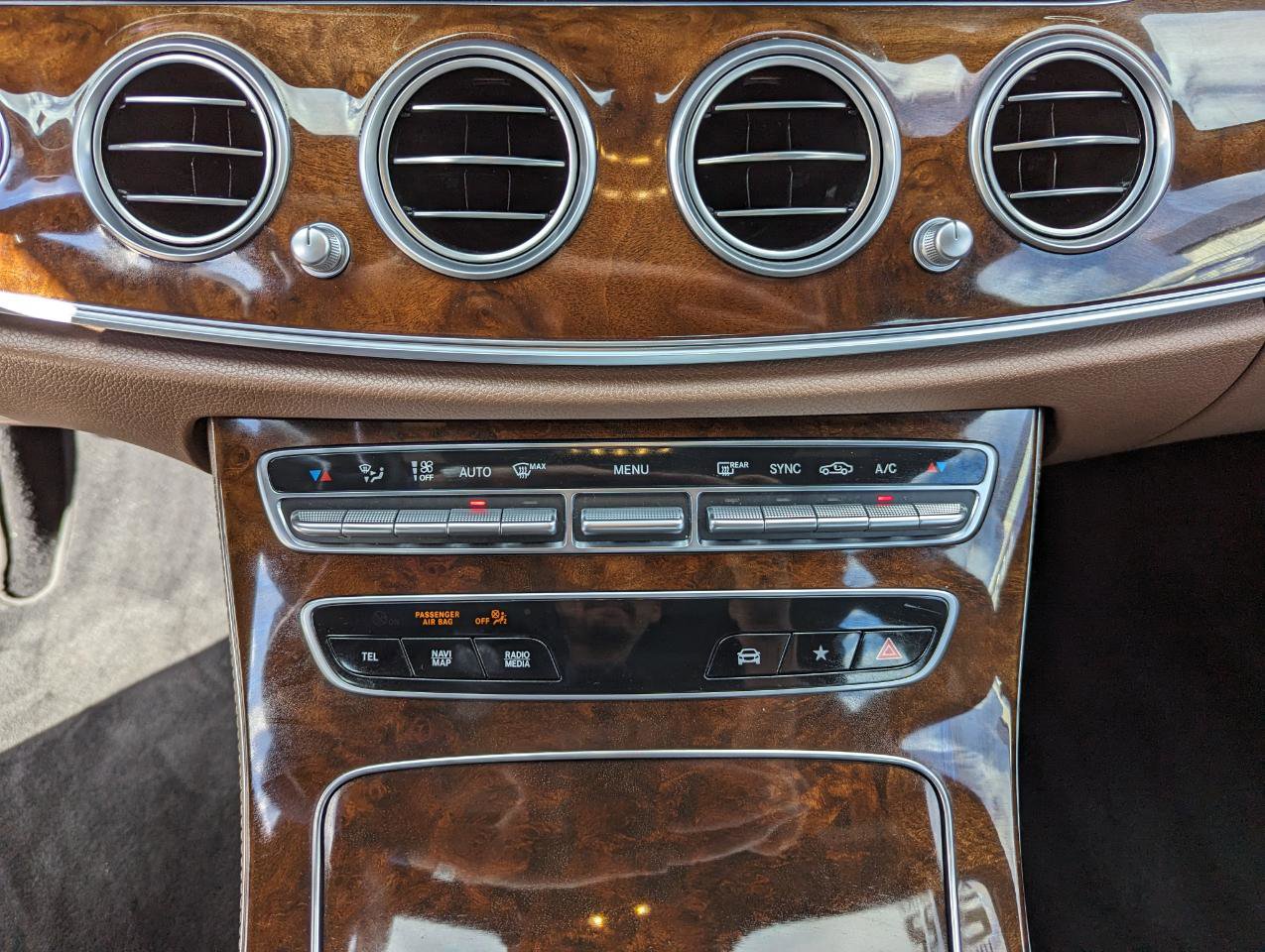 Used 2022 Mercedes-Benz E 350 4MATIC Sedan image 25